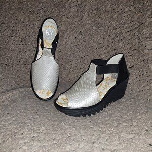 FLY LONDON-LUNA-Silver/Black Perforated Leather-Elastic-Sz 37-Near Mint